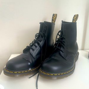 Like new, size 12, Men’s Dr. Martens Leather Boots (Original)